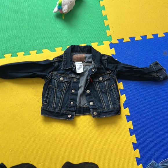 Levi’s bundle - 3 jeans and 1 denim jacket - Picture 5 of 5